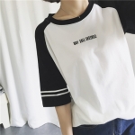 ♥ 黑白配色袖口條紋字母T恤 ♥